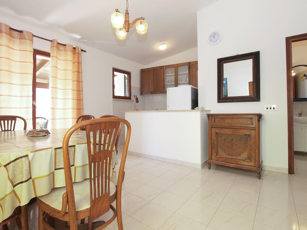Apartments Luciano 1728 Premantura Esterno foto